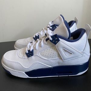 Air Jordan 4 Retro “Legend Blue”